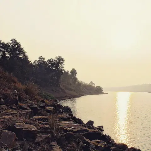 Hazy Shore, Central India