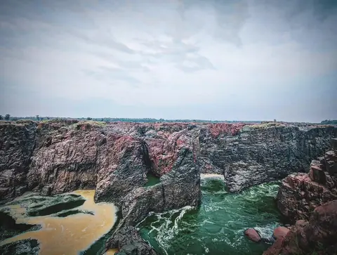 Painted Rocks, Raneh Falls, Madhya Pradesh